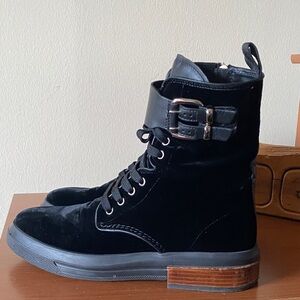 Tod's Anfibio donna Black Velvet Buckled Combat Boots